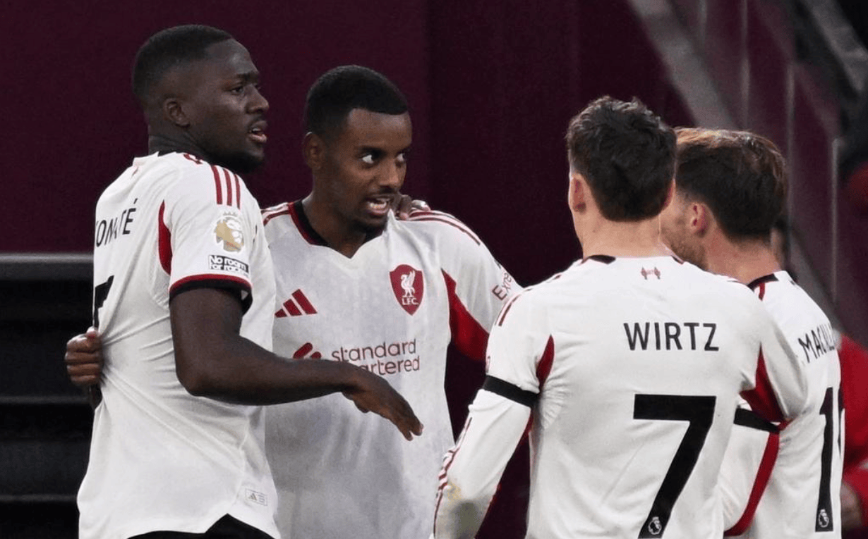 英超最新积分战报：曼联逆袭，领头羊阿森纳丢分，曼城第2名